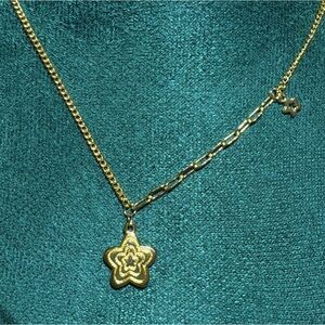 Gold Star Pendant Necklace